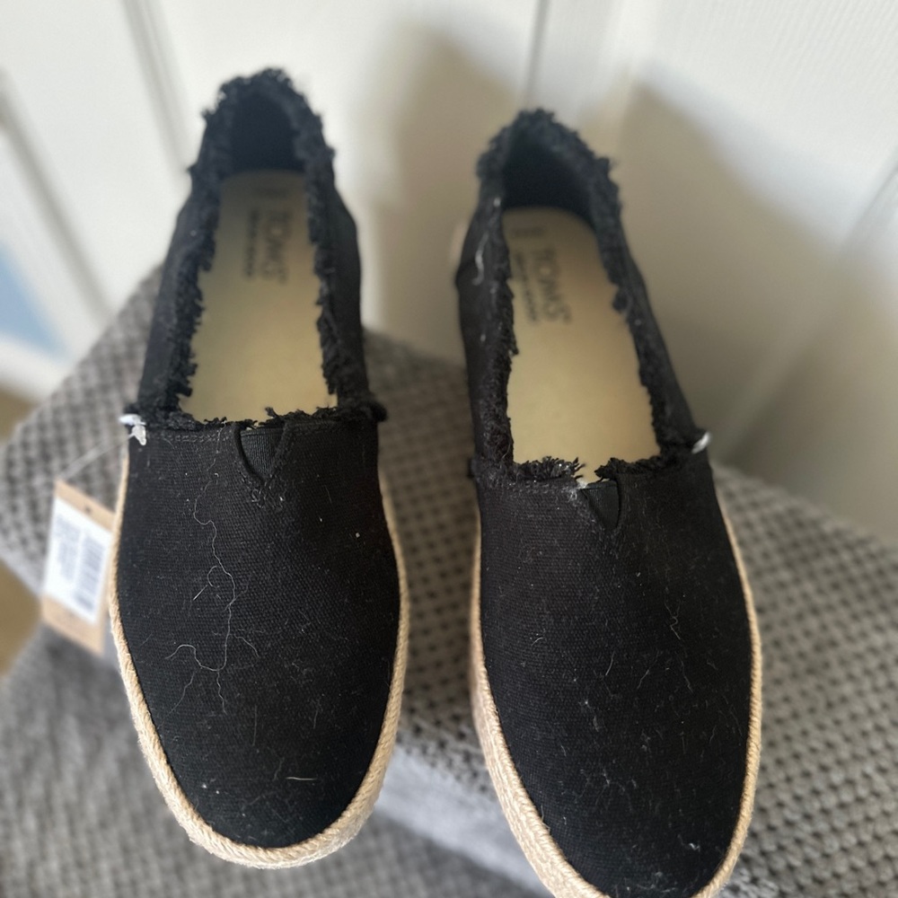 Tom’s Valencia platform shoes